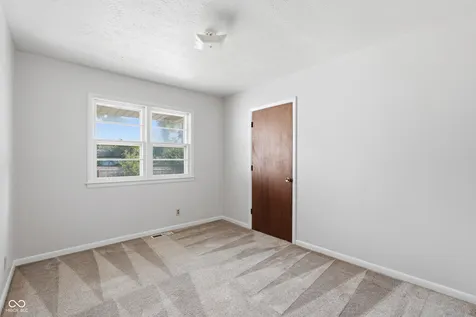 7436 E 50th Street Indianapolis IN 46226