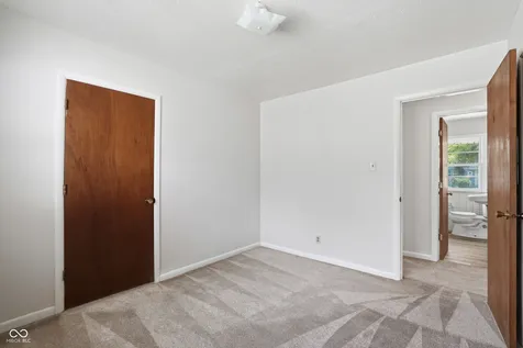 7436 E 50th Street Indianapolis IN 46226