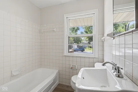 7436 E 50th Street Indianapolis IN 46226