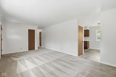 7436 E 50th Street Indianapolis IN 46226