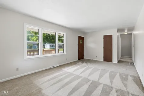 7436 E 50th Street Indianapolis IN 46226