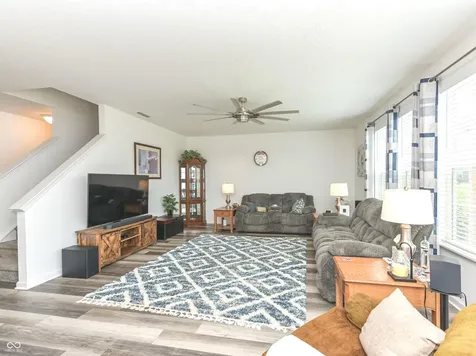 5583 W Port Drive Mccordsville IN 46055