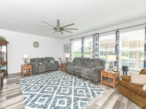 5583 W Port Drive Mccordsville IN 46055
