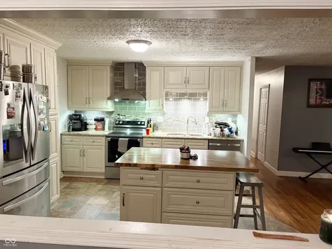 661 E Pearl Street Greenwood IN 46143