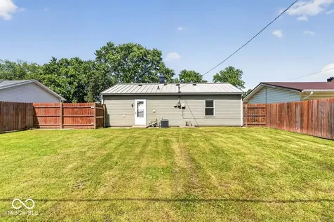 106 Eastman Road Chesterfield IN 46017