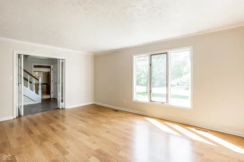 1030 Maxwell Lane Zionsville IN 46077