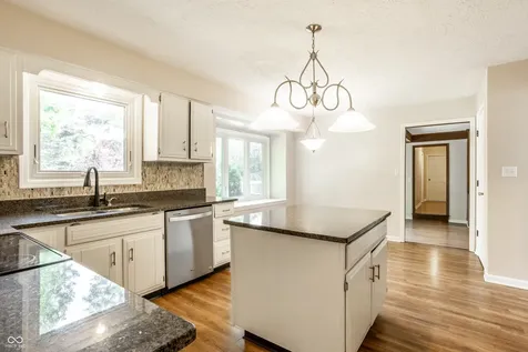 1030 Maxwell Lane Zionsville IN 46077