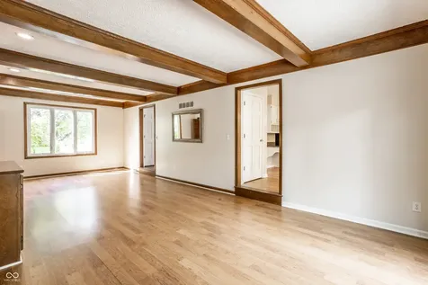 1030 Maxwell Lane Zionsville IN 46077