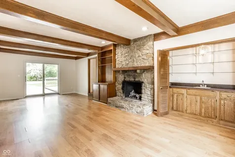 1030 Maxwell Lane Zionsville IN 46077