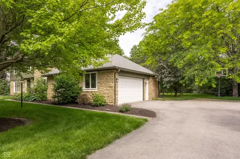 1030 Maxwell Lane Zionsville IN 46077
