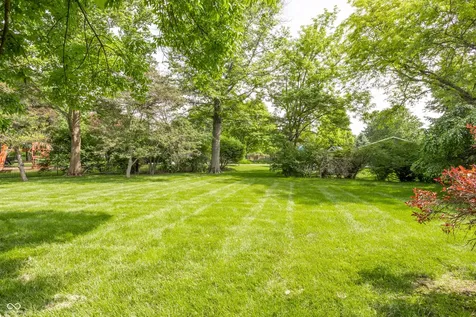 1030 Maxwell Lane Zionsville IN 46077