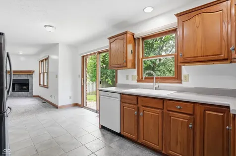 404 Tara Circle Greenwood IN 46142
