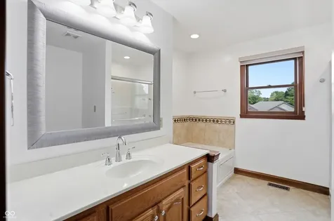 404 Tara Circle Greenwood IN 46142