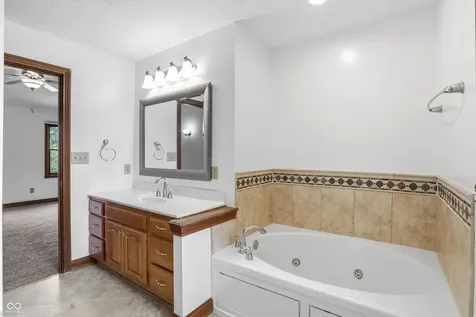 404 Tara Circle Greenwood IN 46142