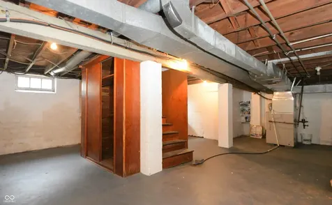 627 E 54th Street Indianapolis IN 46220
