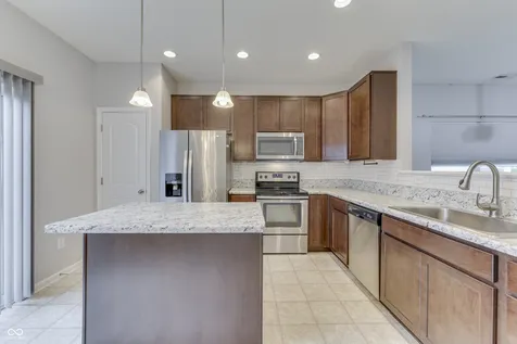 202 Longleaf Lane Greenfield IN 46140