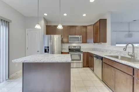 202 Longleaf Lane Greenfield IN 46140