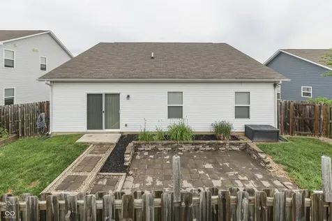 202 Longleaf Lane Greenfield IN 46140