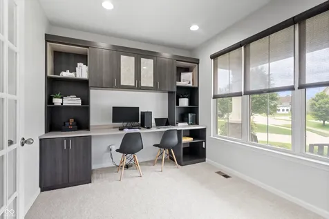 7727 Tanager Court Zionsville IN 46077