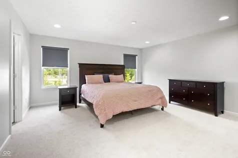 7727 Tanager Court Zionsville IN 46077