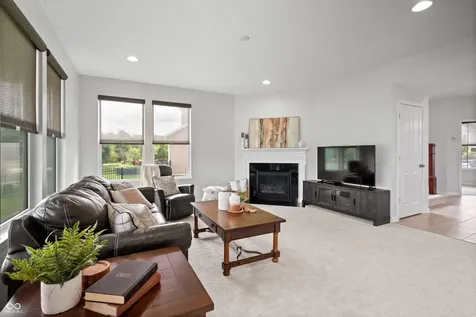 7727 Tanager Court Zionsville IN 46077