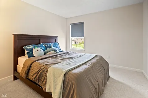 7727 Tanager Court Zionsville IN 46077
