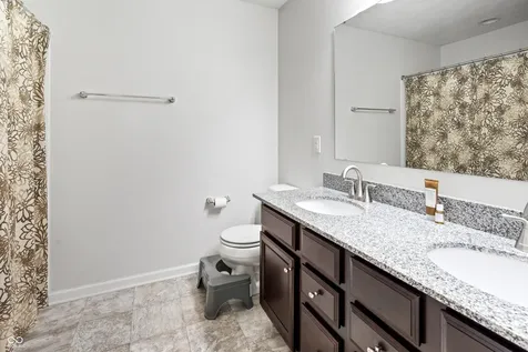 7727 Tanager Court Zionsville IN 46077