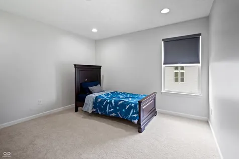 7727 Tanager Court Zionsville IN 46077