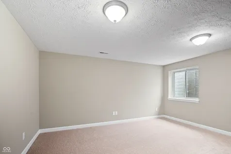 7727 Tanager Court Zionsville IN 46077