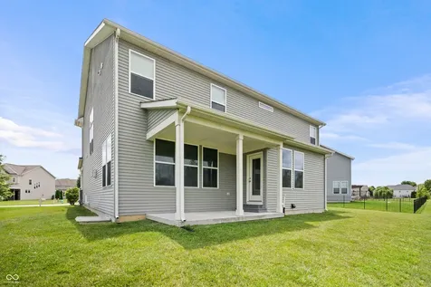 7727 Tanager Court Zionsville IN 46077