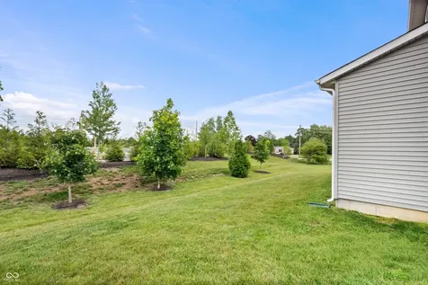 7727 Tanager Court Zionsville IN 46077