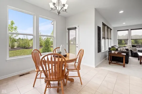 7727 Tanager Court Zionsville IN 46077