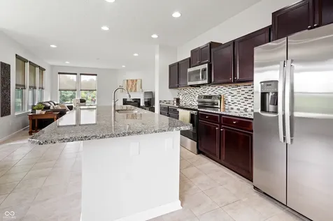 7727 Tanager Court Zionsville IN 46077