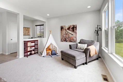 7727 Tanager Court Zionsville IN 46077
