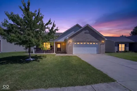 654 Findlay Lane Greenwood IN 46143