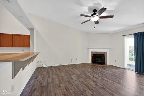 654 Findlay Lane Greenwood IN 46143