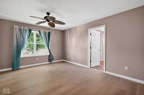 654 Findlay Lane Greenwood IN 46143