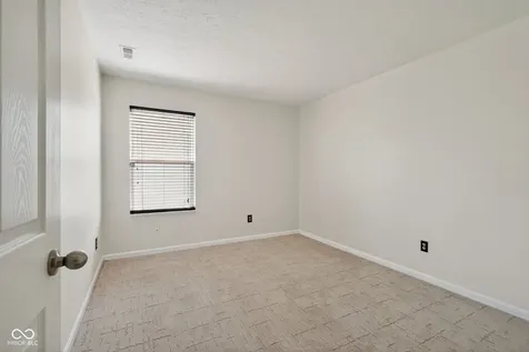 654 Findlay Lane Greenwood IN 46143