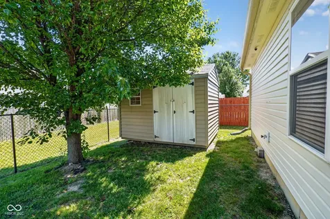 654 Findlay Lane Greenwood IN 46143