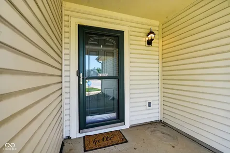 654 Findlay Lane Greenwood IN 46143