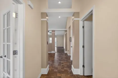 654 Findlay Lane Greenwood IN 46143
