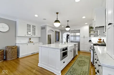 5647 N Pennsylvania Street Indianapolis IN 46220