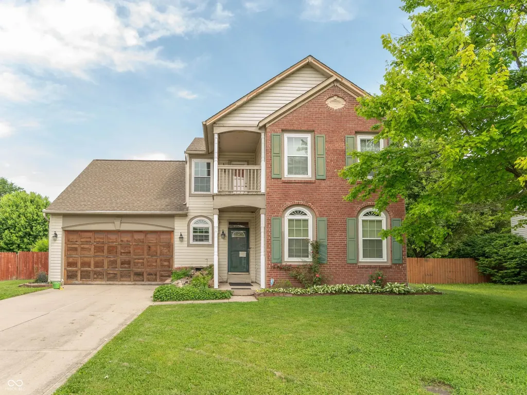 8232 Cardinal Court Avon IN 46123
