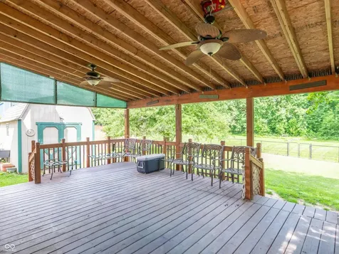 8232 Cardinal Court Avon IN 46123
