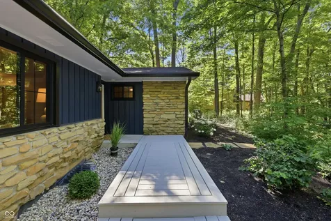 9220 Sandbury Road Indianapolis IN 46256