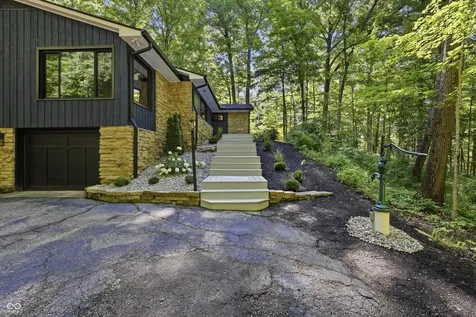 9220 Sandbury Road Indianapolis IN 46256