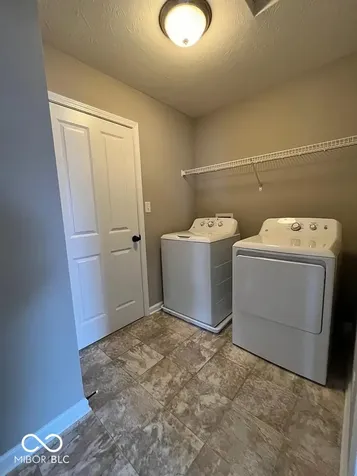 1443 Classic Avenue Greenwood IN 46143