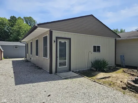 4049 Van Bibber Lake Estate Greencastle IN 46135