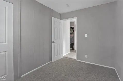 4023 Cass Court Indianapolis IN 46235