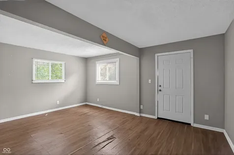 4023 Cass Court Indianapolis IN 46235
